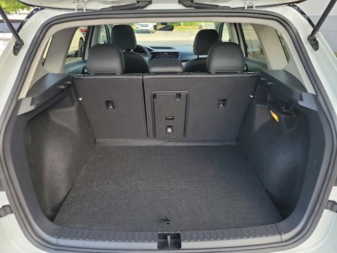 Certified 2023 Volkswagen Taos SE AWD/4WD image 19