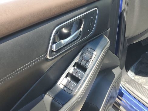 Used 2021 Nissan Rogue Platinum image 25