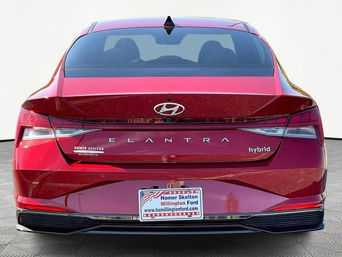Used 2023 Hyundai Elantra Limited w/ Cargo Package image 4