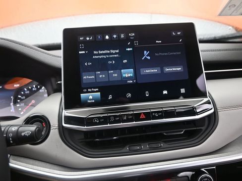 New 2026 Jeep Compass Limited image 34