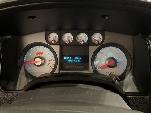 Used 2010 Ford F150 Raptor image 15