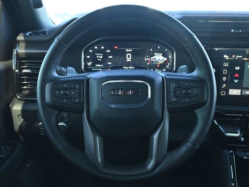 Used 2024 GMC Sierra 1500 AT4 w/ Technology Package image 18