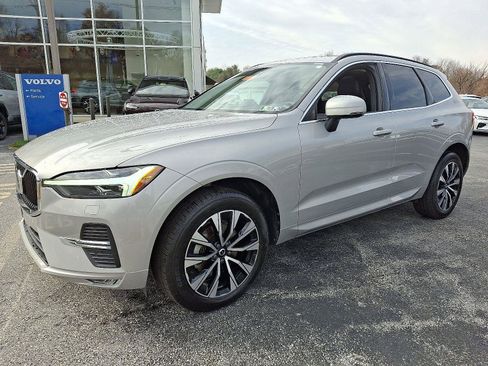 Certified 2023 Volvo XC60 B5 Core w/ Climate Package image 3