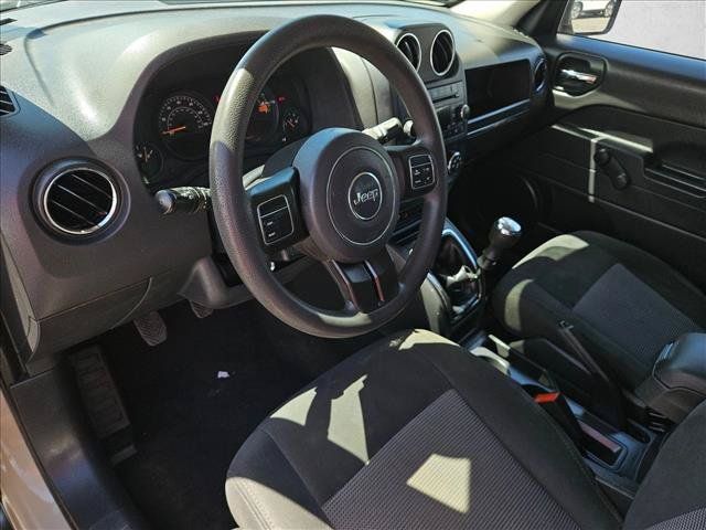 Used 2017 Jeep Patriot Sport FWD image 10