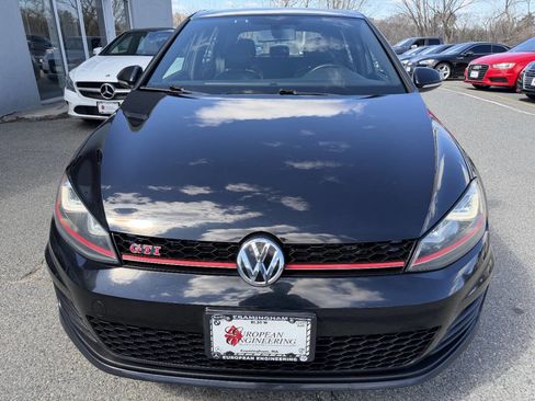 Used 2016 Volkswagen GTI SE image 2