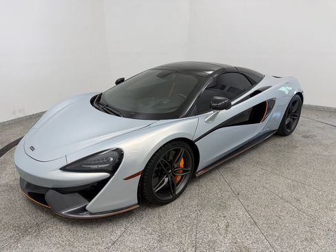 Used 2019 McLaren 570S Spider RWD image 23