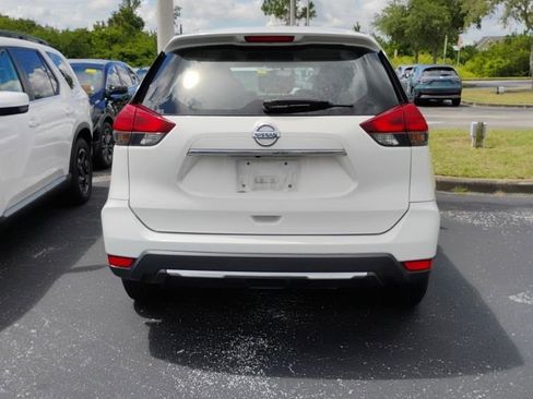 Used 2017 Nissan Rogue S FWD image 5