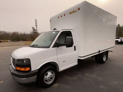New 2025 GMC Savana 3500 w/ Power Convenience Package image 4