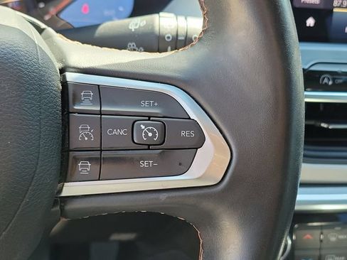 Used 2022 Jeep Compass Limited AWD/4WD image 11