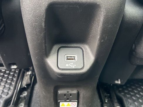 Used 2020 Jeep Renegade Trailhawk w/ Cold Weather Group AWD/4WD image 25