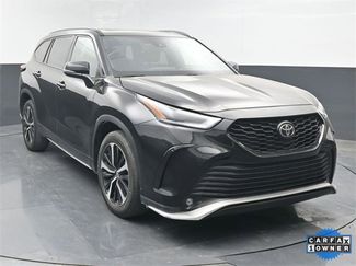 Used 2021 Toyota Highlander XSE video 1