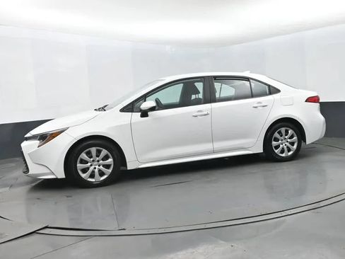 Used 2024 Toyota Corolla LE FWD image 5