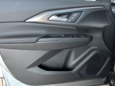 New 2026 Chevrolet Equinox EV LT image 15