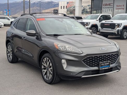 Used 2020 Ford Escape Titanium image 7