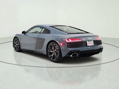 Used 2021 Audi R8 V10 w/ Premium Package RWD image 7