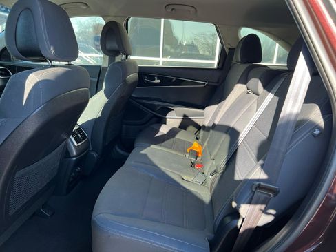 Used 2016 Kia Sorento AWD image 12