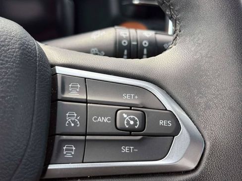 Used 2023 Jeep Compass Limited w/ Elite Group AWD/4WD image 24