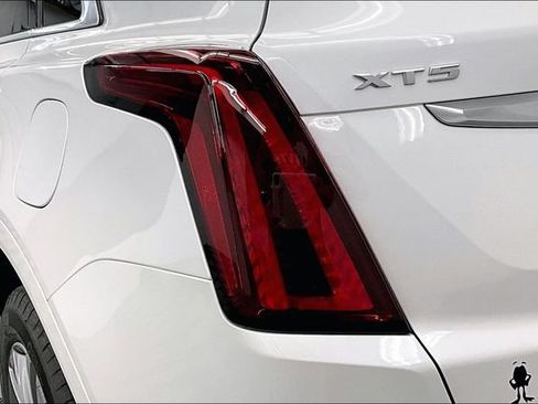 Used 2025 Cadillac XT5 Premium Luxury FWD image 35