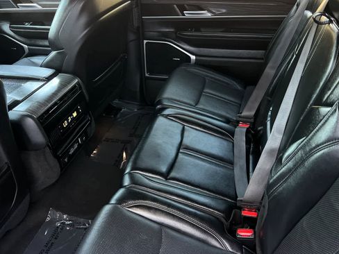 Used 2022 Jeep Wagoneer Series II image 5