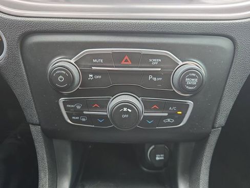 Used 2023 Dodge Charger SXT w/ Blacktop Package image 23