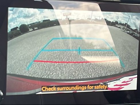 Used 2024 Toyota Corolla Cross AWD Hybrid image 16