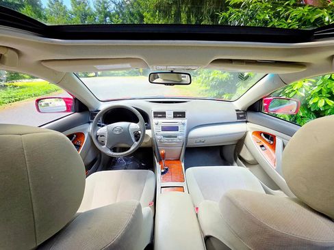Used 2011 Toyota Camry XLE FWD image 13
