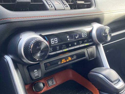 Used 2024 Toyota RAV4 Adventure image 25