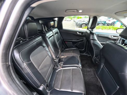 Used 2021 Ford Escape Titanium AWD/4WD image 28