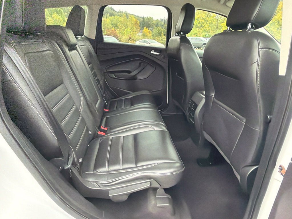 Used 2019 Ford Escape Titanium AWD/4WD image 12