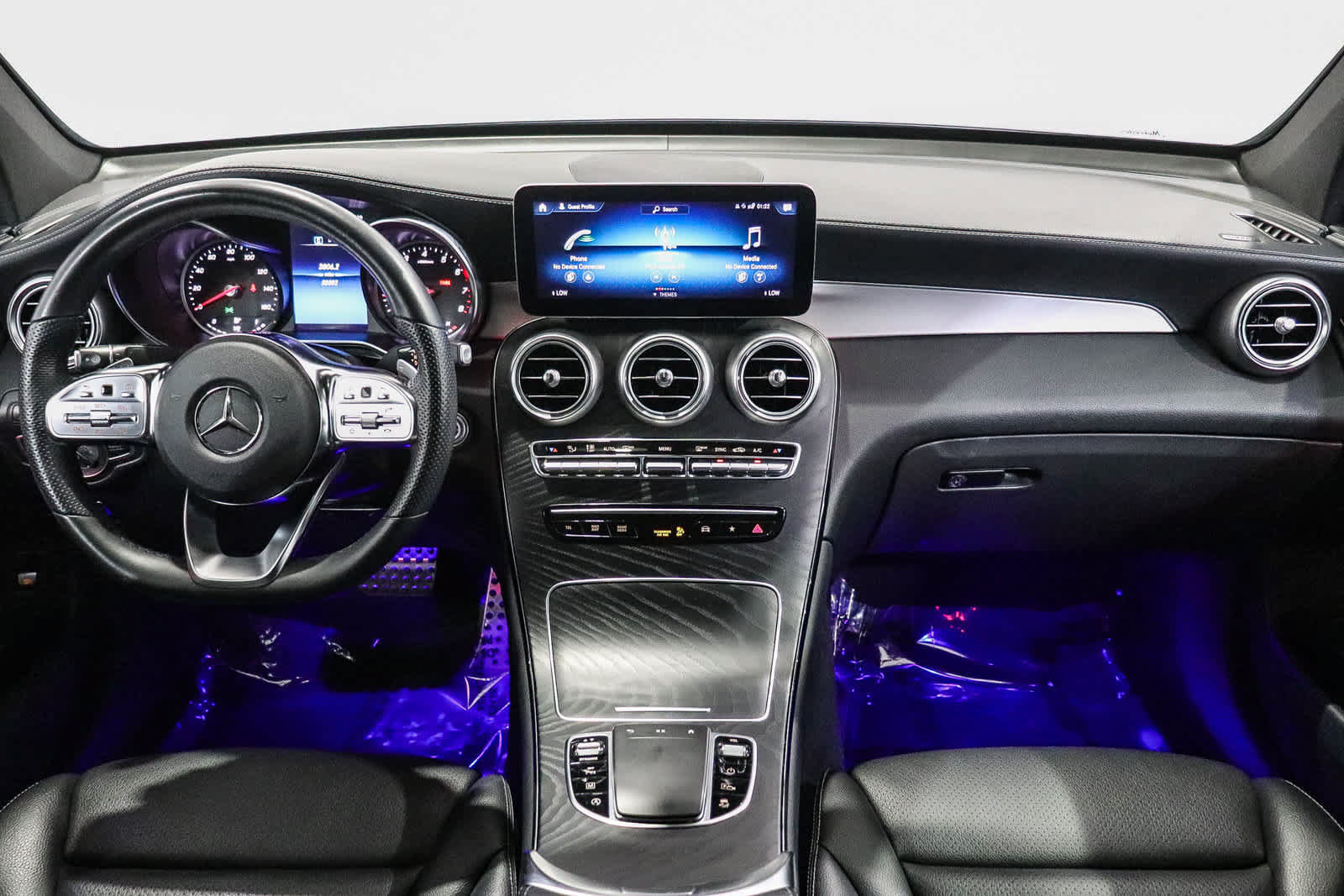 Used 2022 Mercedes-Benz GLC 300 4MATIC Coupe image 16