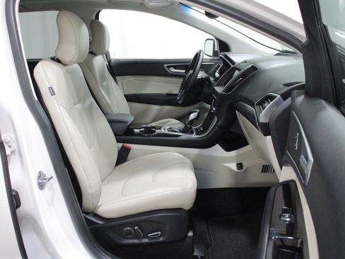 Used 2016 Ford Edge Titanium w/ Equipment Group 301A AWD/4WD image 28