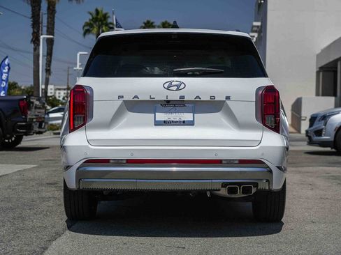 Used 2025 Hyundai Palisade Calligraphy FWD image 7