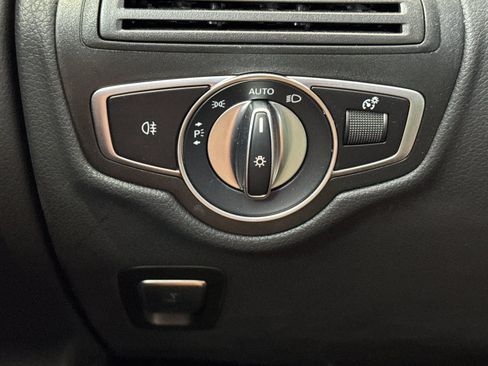 Used 2022 Mercedes-Benz GLC 43 AMG 4MATIC image 35