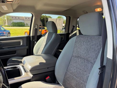 Used 2018 RAM 1500 Big Horn AWD/4WD image 3