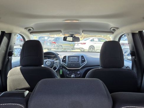 Used 2017 Jeep Cherokee Latitude w/ Safety/Convenience Group image 49