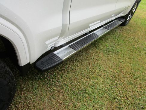 New 2026 GMC Sierra 1500 SLT w/ SLT Premium Plus Package image 16