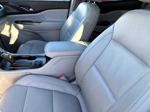 Used 2018 GMC Acadia SLT w/ LPO, Protection Package image 16