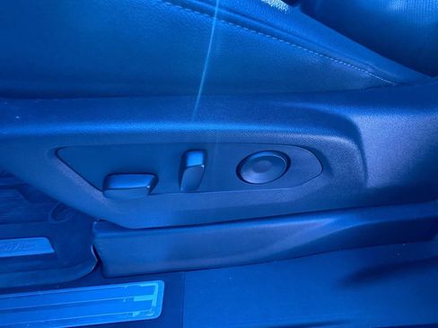 Used 2025 GMC Sierra 1500 SLT w/ SLT Premium Package image 13