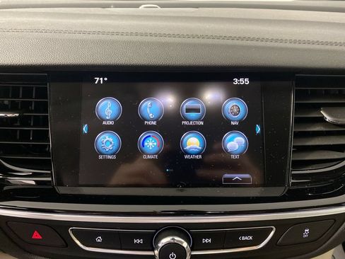 Used 2018 Buick Regal Essence w/ Driver Confidence Package #1 AWD/4WD image 16