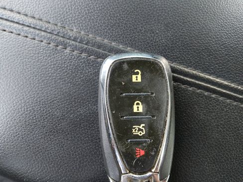 Used 2018 Chevrolet Malibu LT FWD image 32