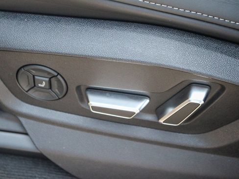 New 2025 Audi SQ8 Prestige image 24