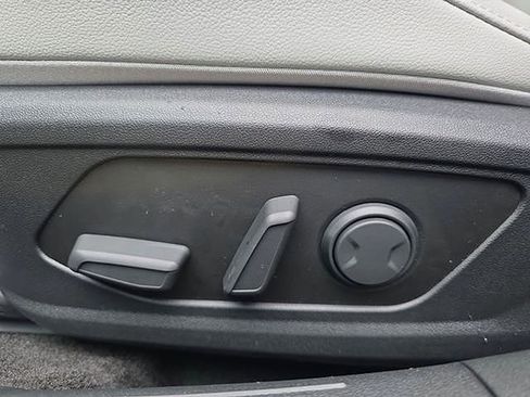 New 2026 Hyundai Elantra Limited image 41