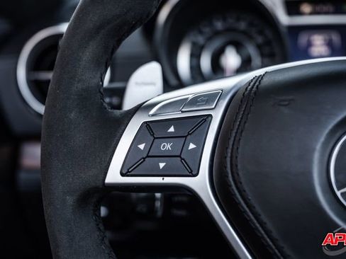 Used 2016 Mercedes-Benz SL 63 AMG AMG SL 63 w/ Driver Assistance Package image 70