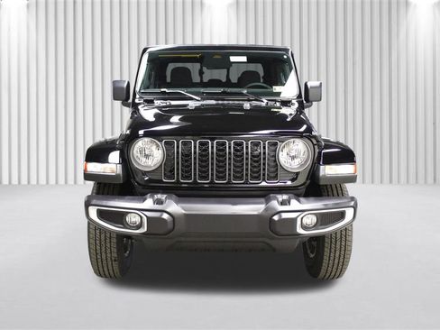 New 2026 Jeep Gladiator Sport image 37