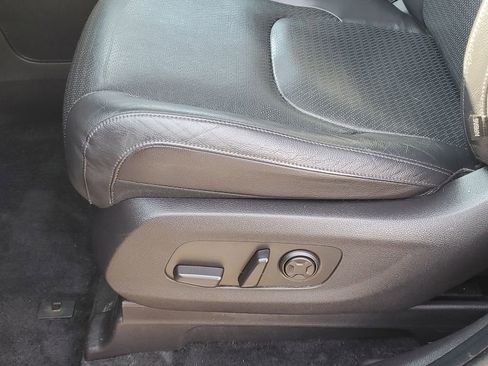 Used 2022 Kia Carnival SX Prestige image 12