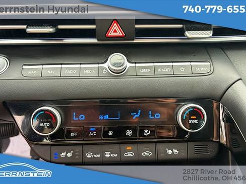 Used 2025 Hyundai Elantra Limited FWD image 16