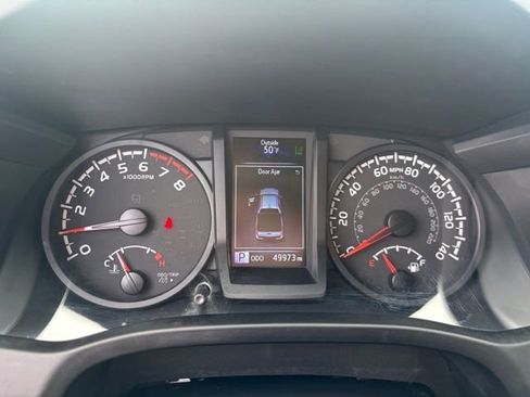 Used 2022 Toyota Tacoma SR image 22