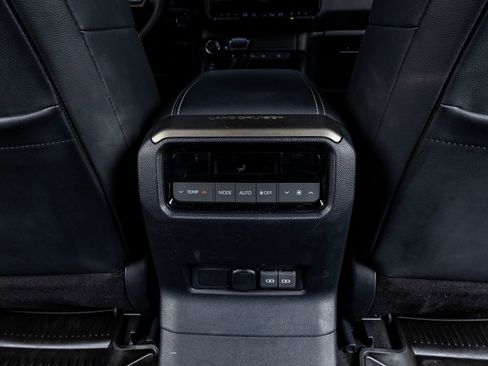 Used 2025 Toyota Land Cruiser image 32