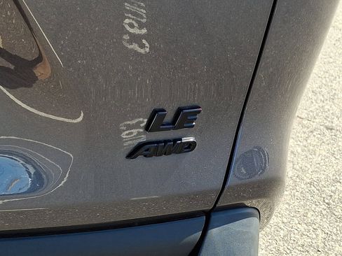 Used 2022 Toyota RAV4 LE image 30