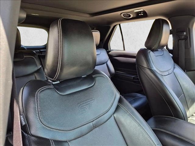 Used 2022 Ford Explorer ST w/ Equipment Group 401A AWD/4WD image 16